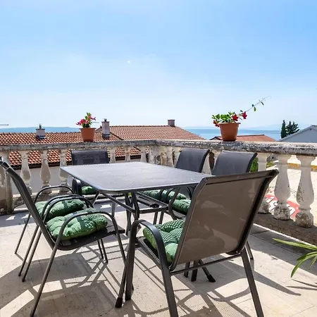 Lucija Apartment Crikvenica