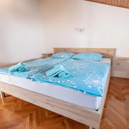 Lucija *
