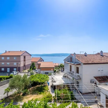 Lucija Apartamento *